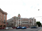 Kamennoostrovsky Prospect / Avstriiskaya Square. Long Term Rental in St. Petersburg